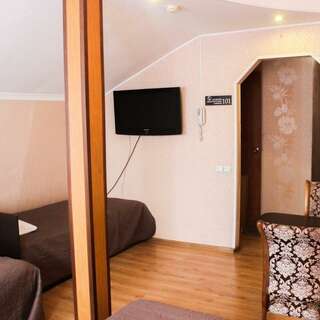 Гостиница Бриз Рязань Комфорт с двумя двуспальными кроватями-7