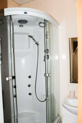 Гостиница Бриз Рязань Двухместный номер с 2 двуспальными кроватями-5